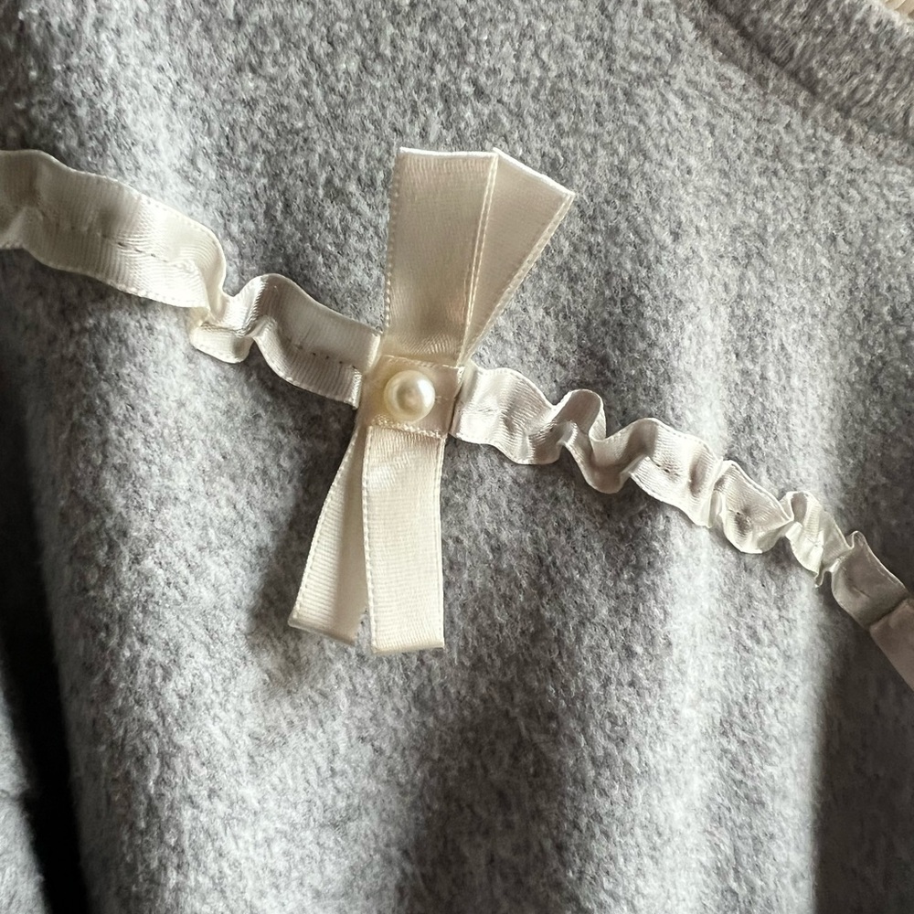 Coquette Style Soft Gray Knit Top - Picture 5 of 7